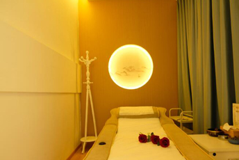 武汉青山区日式指压的寂静美学：在按压中听见雪落的声音